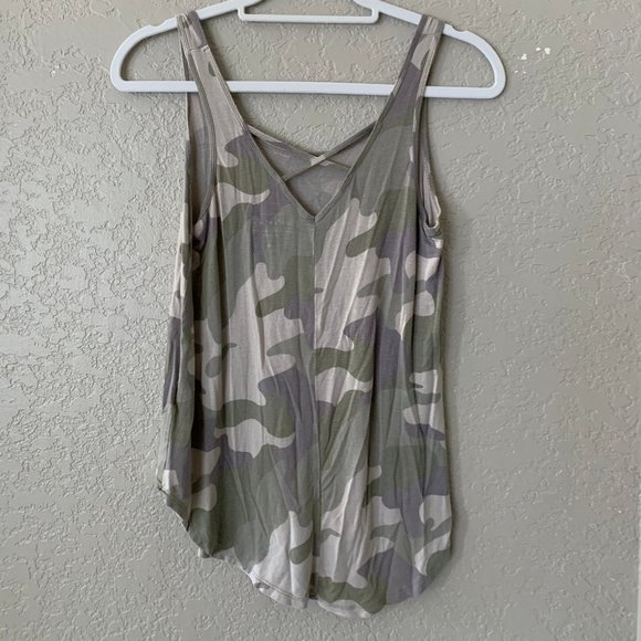 camo tank - Picture 1 of 3